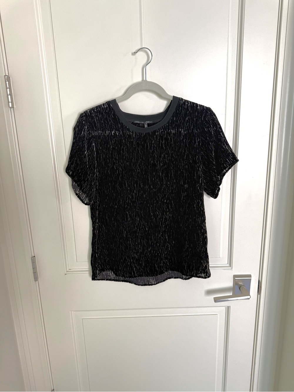 Theyskens' Theory Black Gold Velvet Burnout  Short Sleeve Top Blouse size SMALL